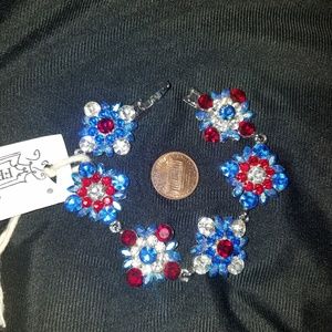 Tiara Misu Rhinestone Bracelet Flowers links